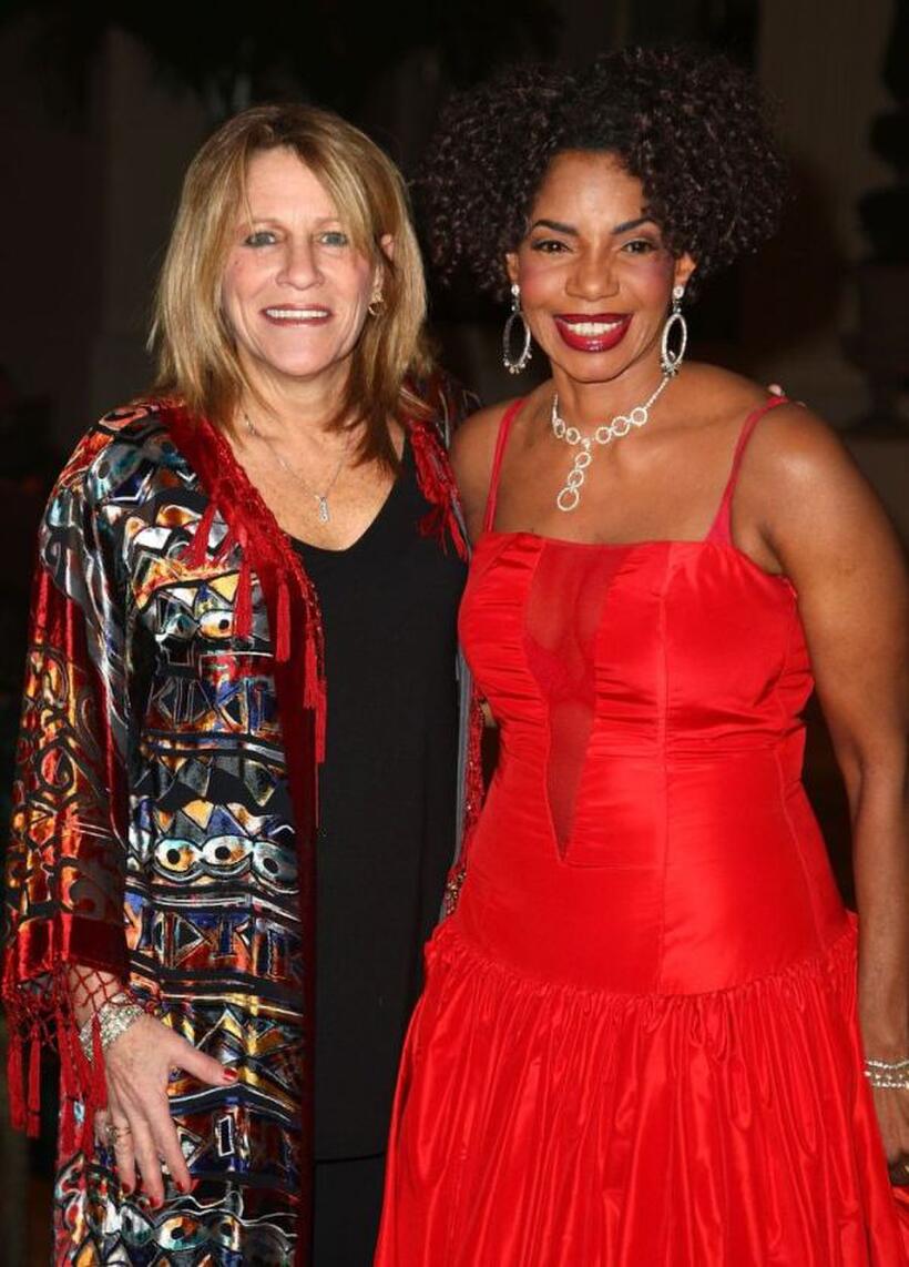 Michele Balan and Melba Moore at the 2009 Broadcasters Foundation of America Golden Mike benefit gala.