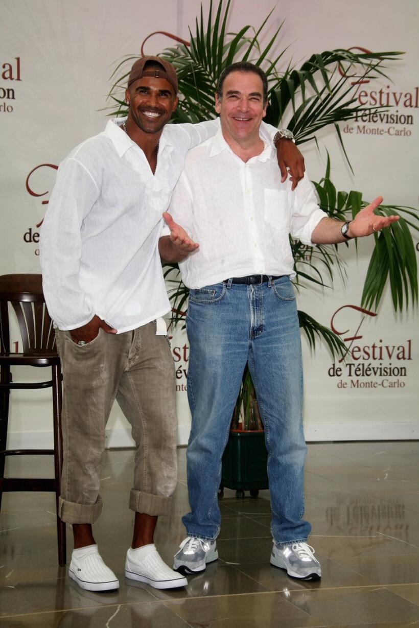 Shemar Moore and Mandy Patinkin at the photocall of 2007 Monte Carlo Television Festival.