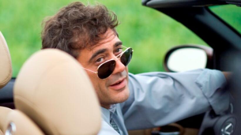 Jeffrey Dean Morgan as Brad in "Kabluey."