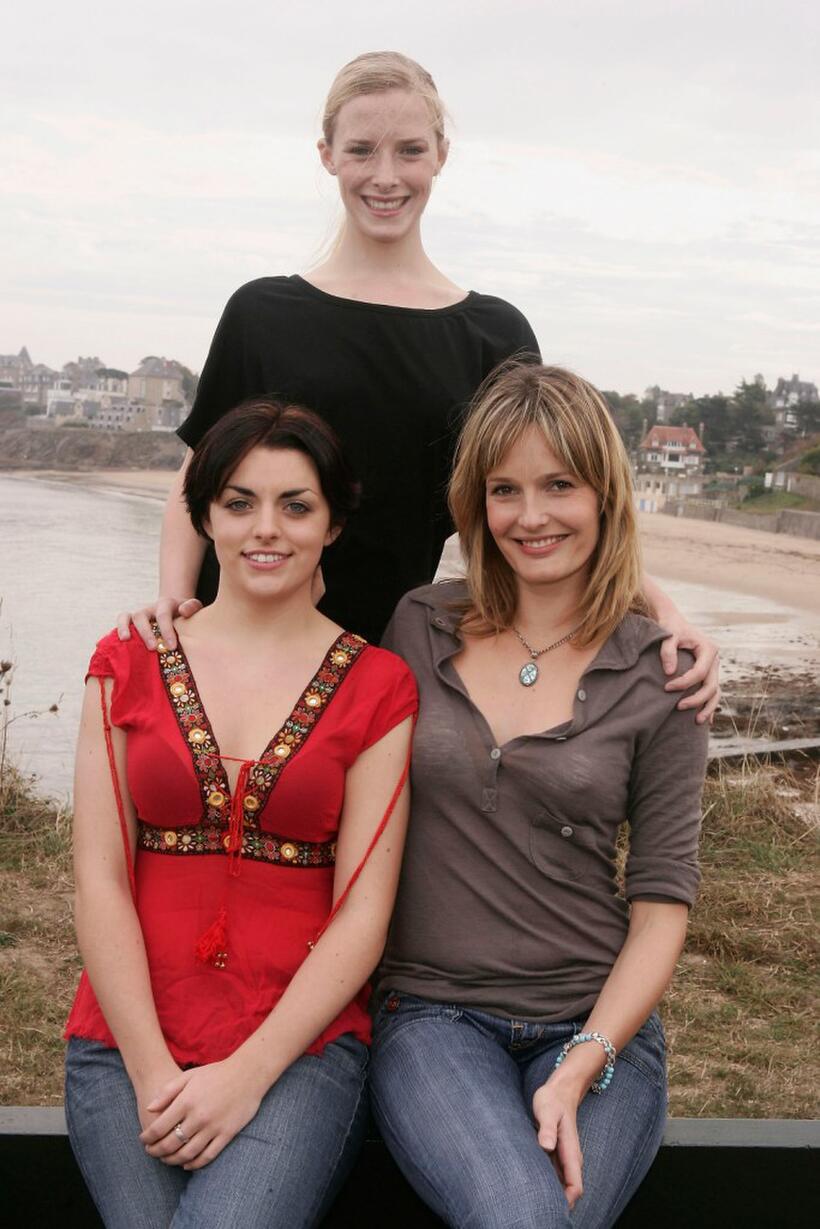 Nora-Jane Noone, Shauna MacDonald and Saskia Mulder at the photocall of "The Descent."