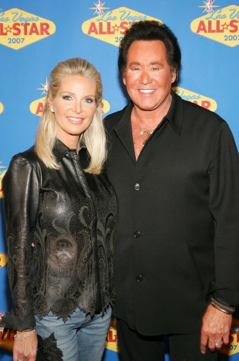 Wayne Newton and his wife Kathleen McCrone at the 2007 NBA All-Star Game.