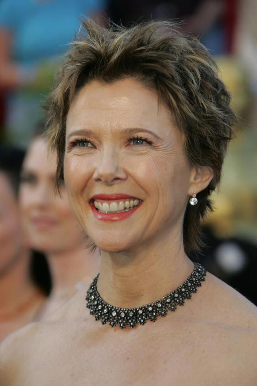 Annette Bening at the 77th Annual Academy Awards.