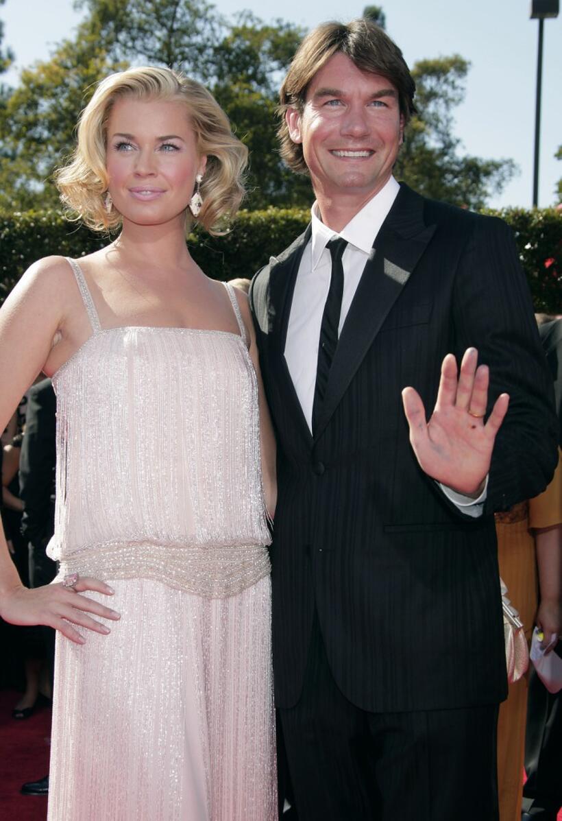 Jerry O'Connell and Rebecca Romijn at the 59th Annual Primetime Emmy Awards.