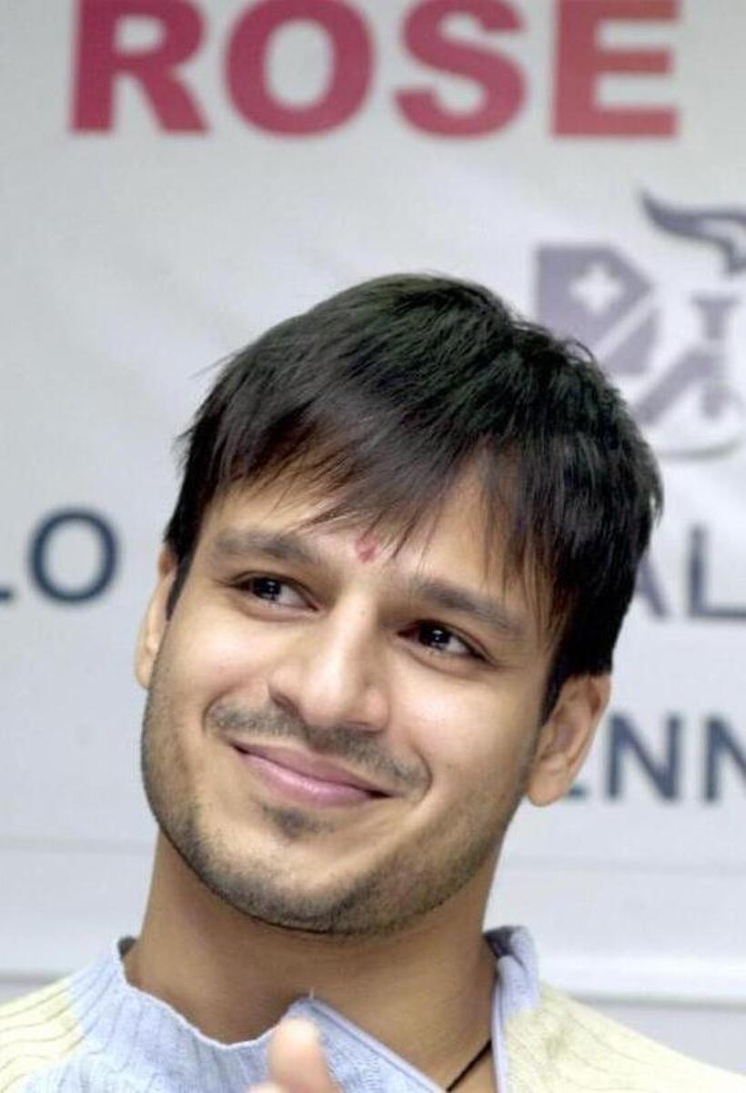Vivek Oberoi at the function to open the 2004 Rose Day, a day dedicated to cancer patients.
