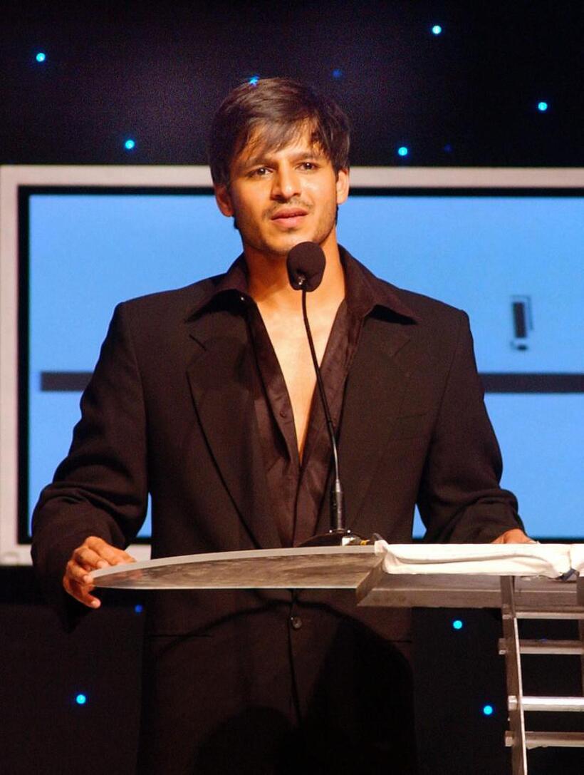 Vivek Oberoi at the "Help Telethon Concert" in aid of Tsunami victims.