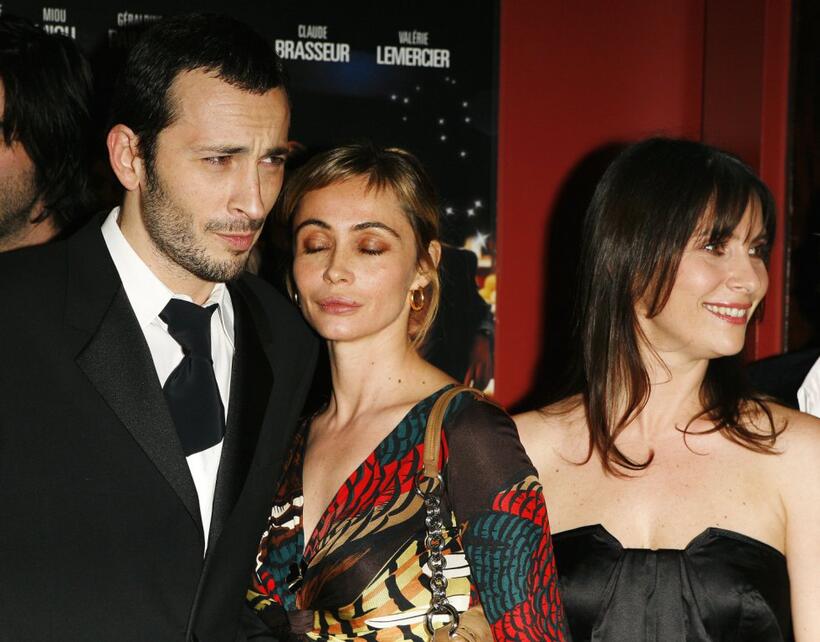 Emmanuelle Beart, Michael Cohen and Geraldine Pailhas at the premiere of "Le Heros de la Famille".