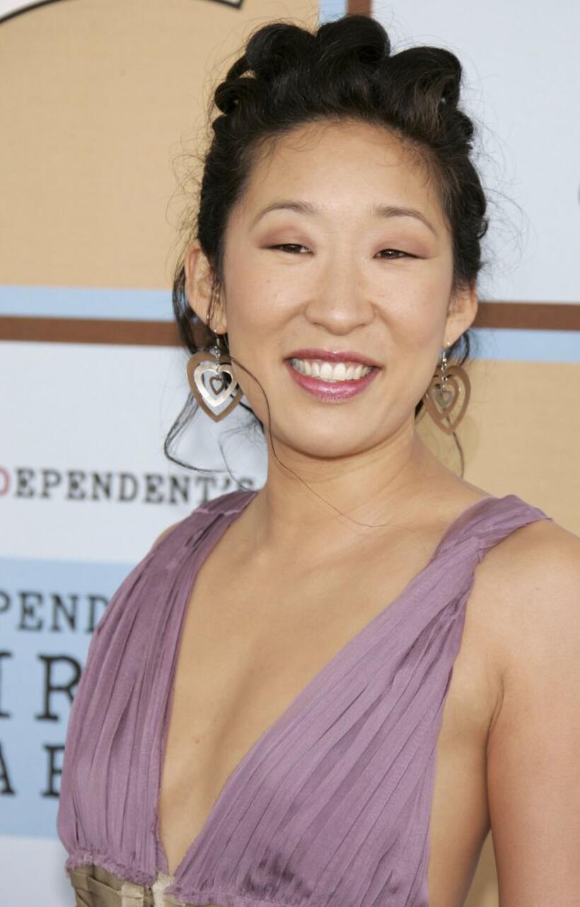Sandra Oh at the Film Independent's 2006 Independent Spirit Awards.