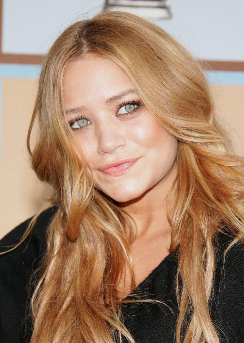 Mary-Kate Olsen at the Film Independents 2006 Independent Spirit Awards.