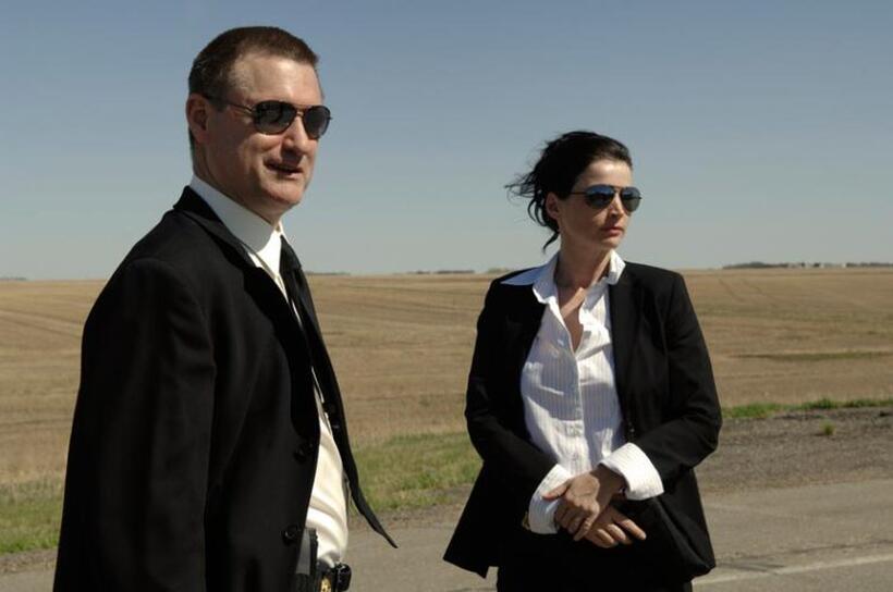 Bill Pullman and Julia Ormond in "Surveillance."