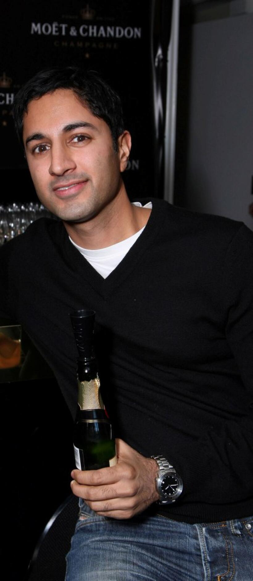 Maulik Pancholy at the Luxury Lounge in honor of 2008 SAG Awards.