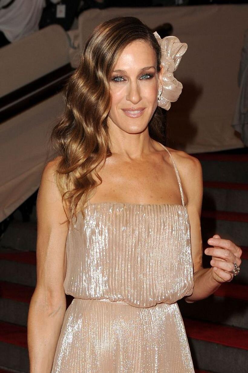 Sarah Jessica Parker at the opening of "American Woman: Fashioning a National Identity."