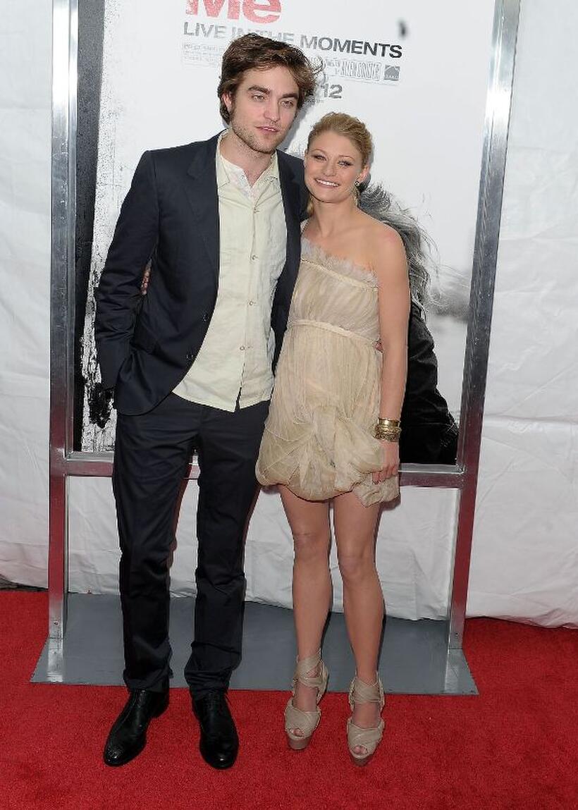 Robert Pattinson and Emilie de Ravin at the New York premiere of "Remember Me."