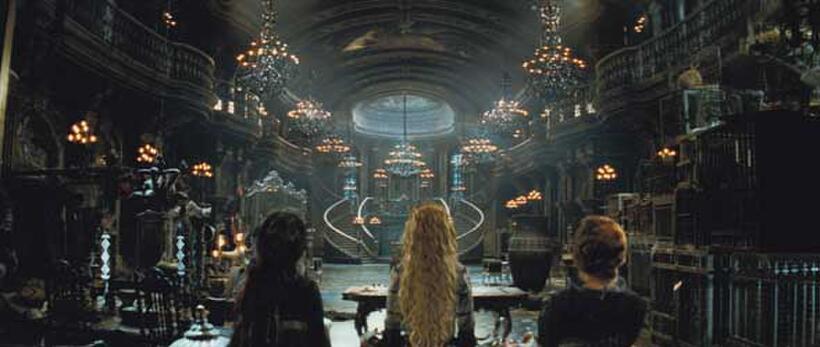 Sarah Alexander, Michelle Pfeiffer and Joanna Scanlan in "Stardust."