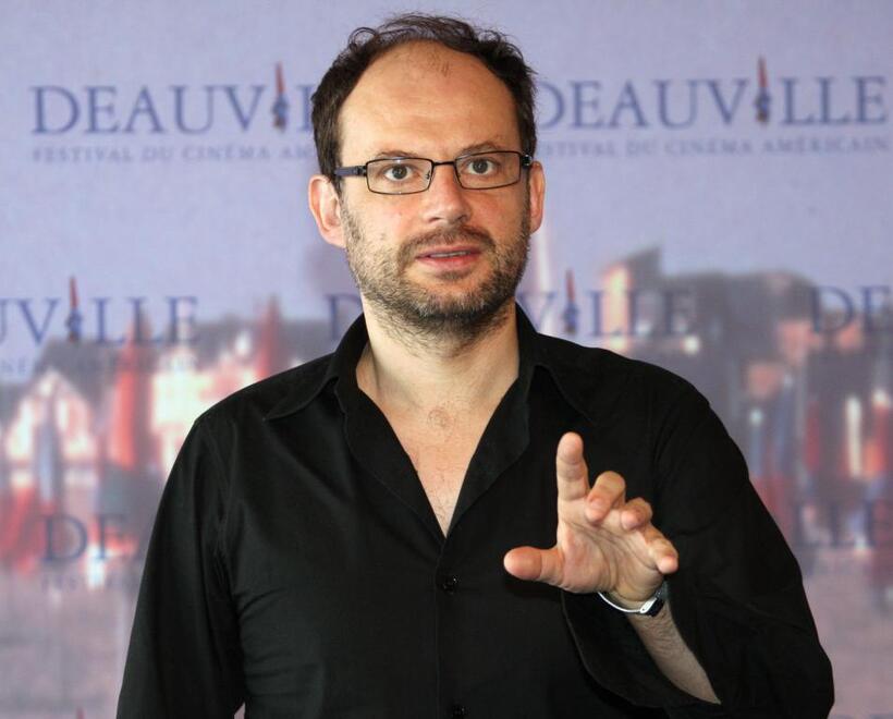 Denis Podalydes at the photocall of "La Vie d'Artiste."