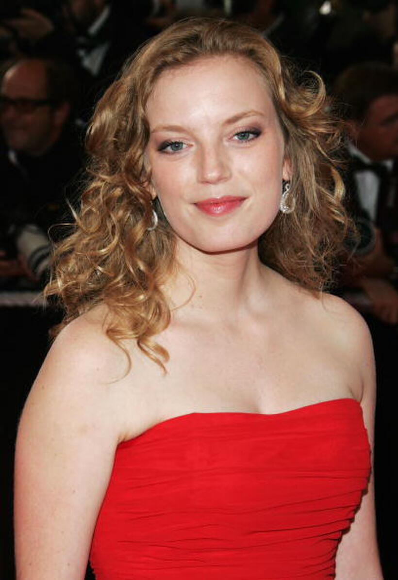 Sarah Polley at the 60th International Cannes Film Festival for the premiere of "Le Scaphandre Et Le Papillon".