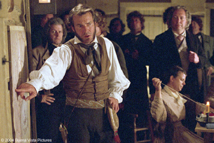 General Sam Houston (Dennis Quaid, center left) had ordered the fort to be burned down, and was surprised to find that men were willing to defend it instead in "The Alamo."