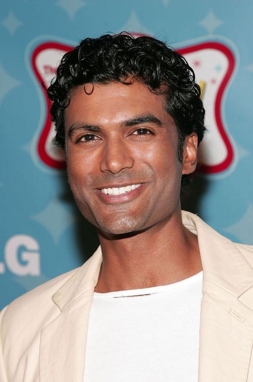 Sendhil Ramamurthy at the LG's Mobile TV party.