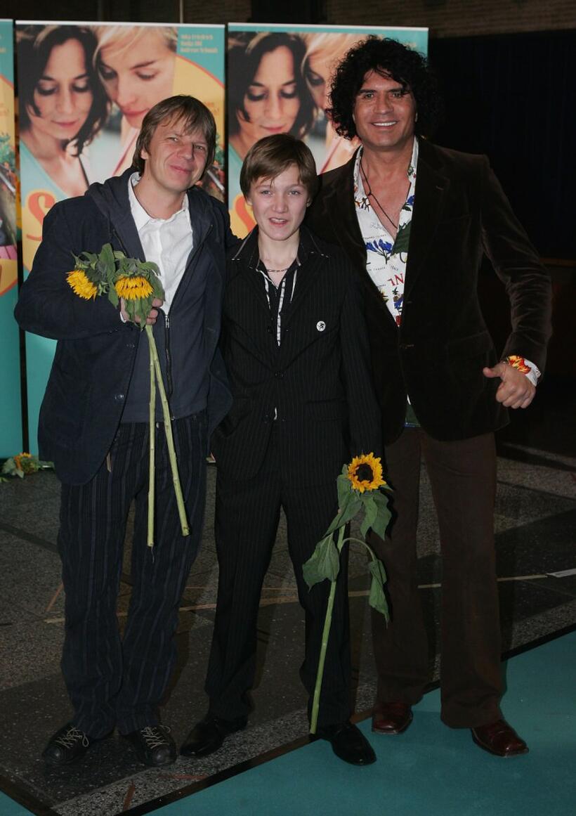 Director Andreas Dresen, Vincent Redetzki and Costa Cordalis at the premiere of "Sommer vorm Balcon."
