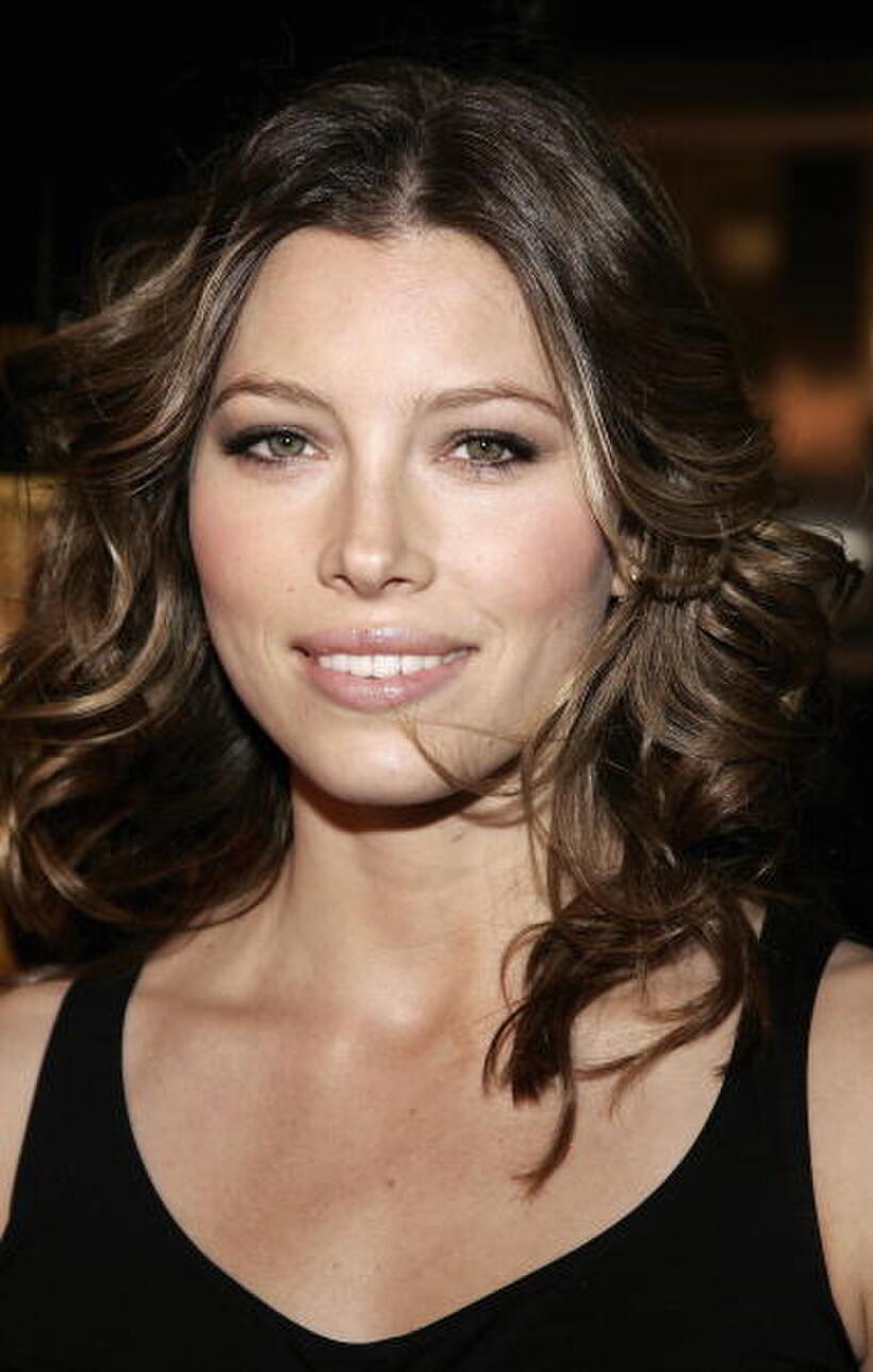 Jessica Biel at the  L.A. premiere of "London."