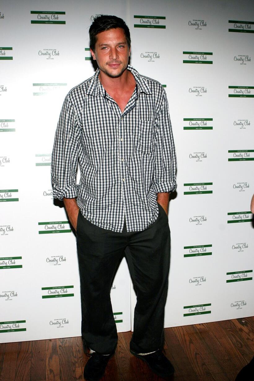 Simon Rex at the Travis McCoys birthday celebration.