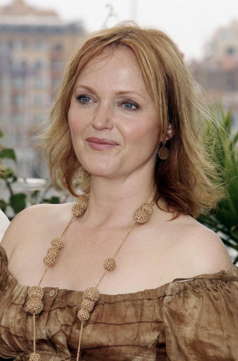 Miranda Richardson at the photocall promoting the film "Paris Je T'aime" during the 59th International Cannes Film Festival .