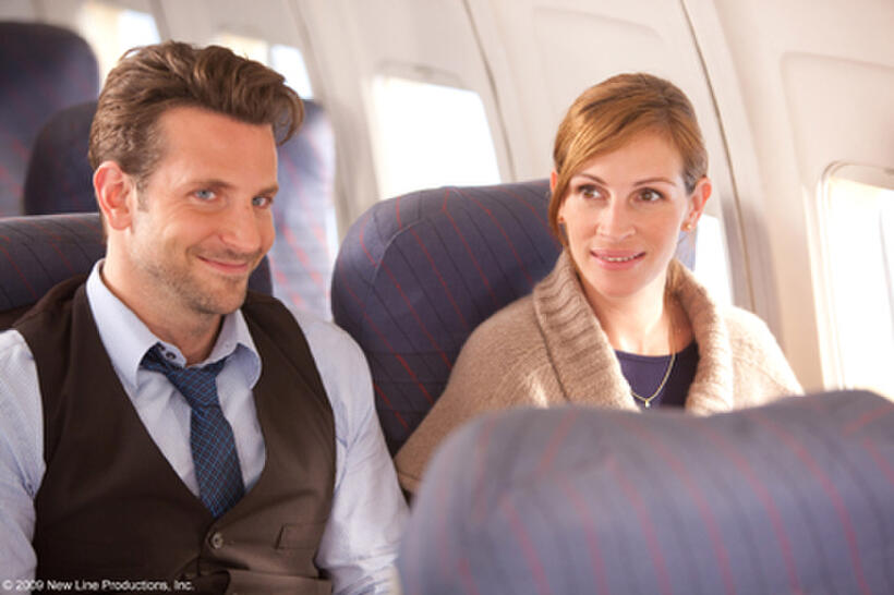Bradley Cooper as Holden and Julia Roberts as Kate in "Valentine's Day."