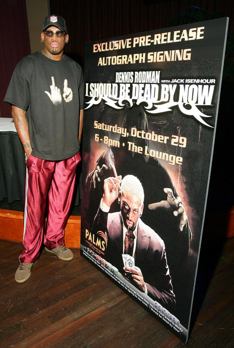 Dennis Rodman at the signing of "I Should Be Dead By Now."