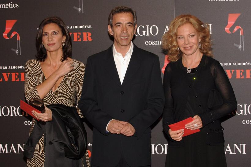 Cecilia Roth, Pastora Vega and Imanol Arias at the Spanish premiere for "Volver."