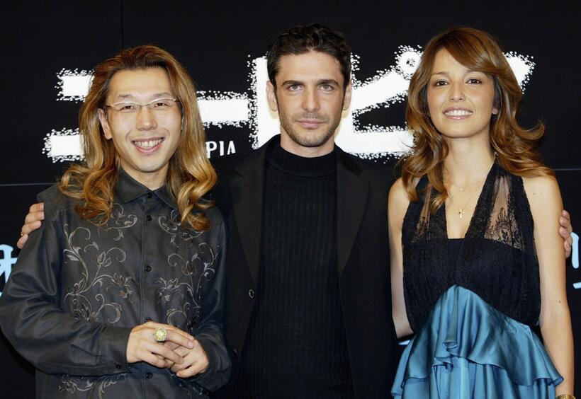Shogo Kariyazaki, Leonardo Sbaraglia and Japanese talent Rika at the presentation of "Utopia."