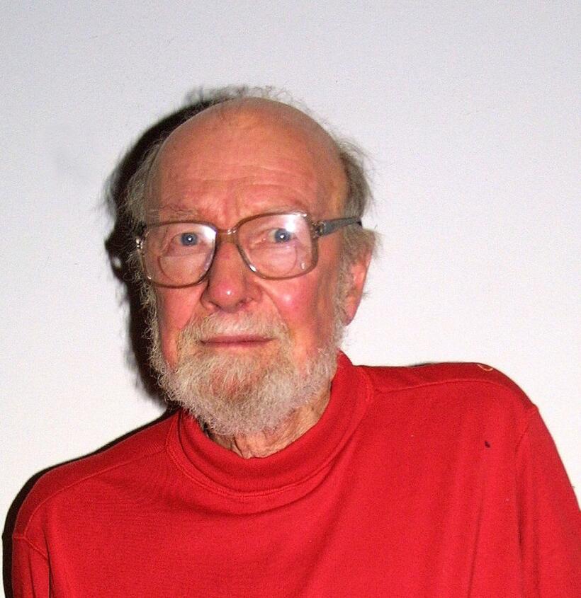 Pete Seeger at the Q & A session to announce his New Music during the premiere screening of "A Lion's Trail."