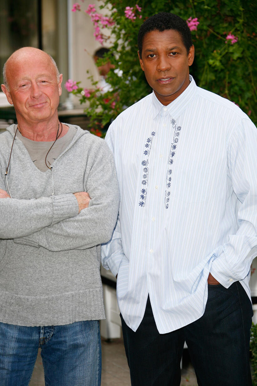 Tony Scott and Denzel Washington at the photocall of "The Taking of Pelham 1 2 3" in Paris.