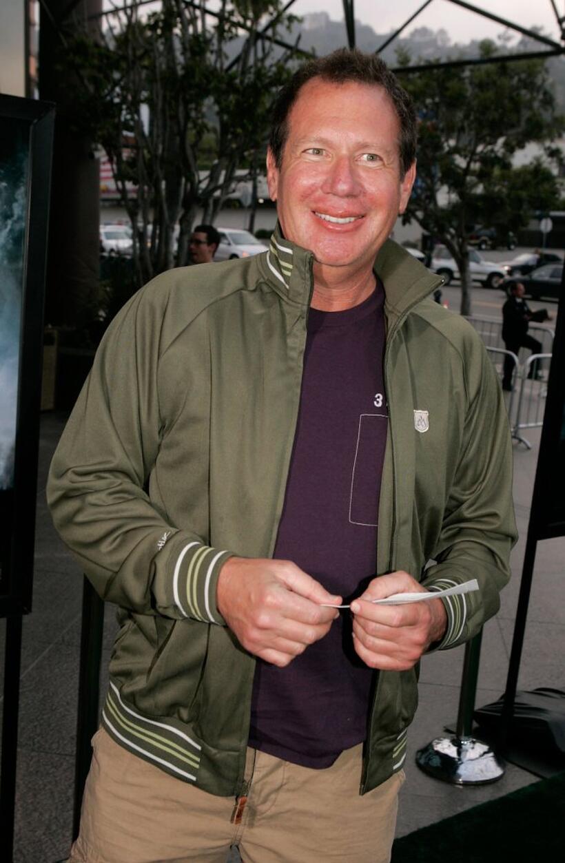 Garry Shandling at the Los Angeles premiere of "An Inconvenient Truth."