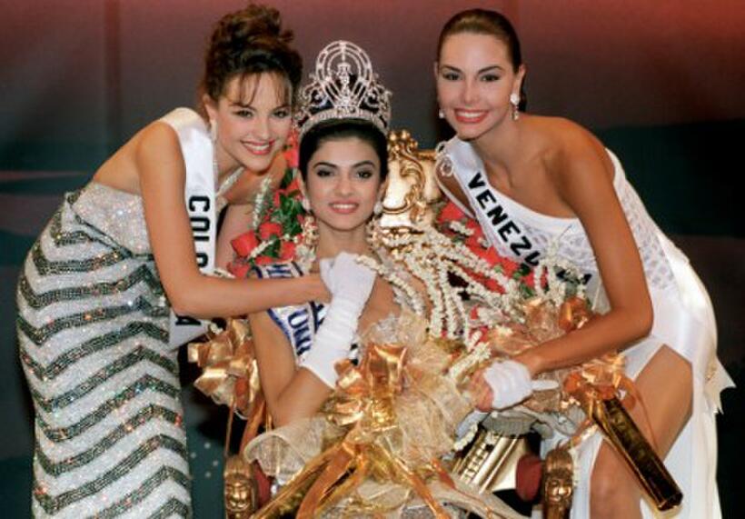 Carolina Gomez, Sushmita Sen and Minorka Mercad at the 1994 Miss Universe Contest.