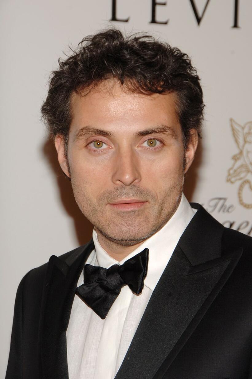 Rufus Sewell at the 2007 Angel Ball to benefit the G&P Foundation for Cancer Research.