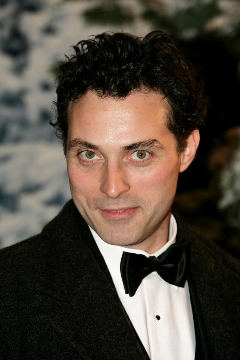 Rufus Sewell at the Royal Film Performance and World Premiere of "The Chronicles Of Narnia."
