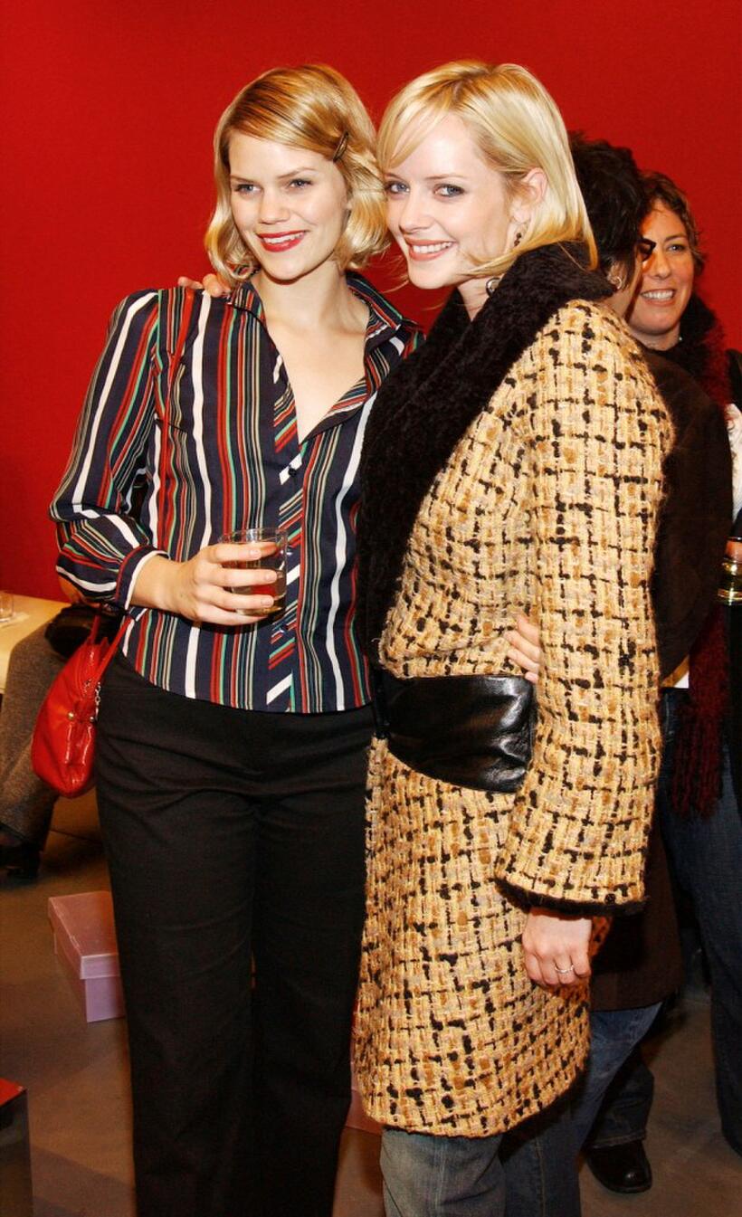Samantha Shelton and Marley Shelton at the Party to Support IFP/LA Filmmaker Labs.