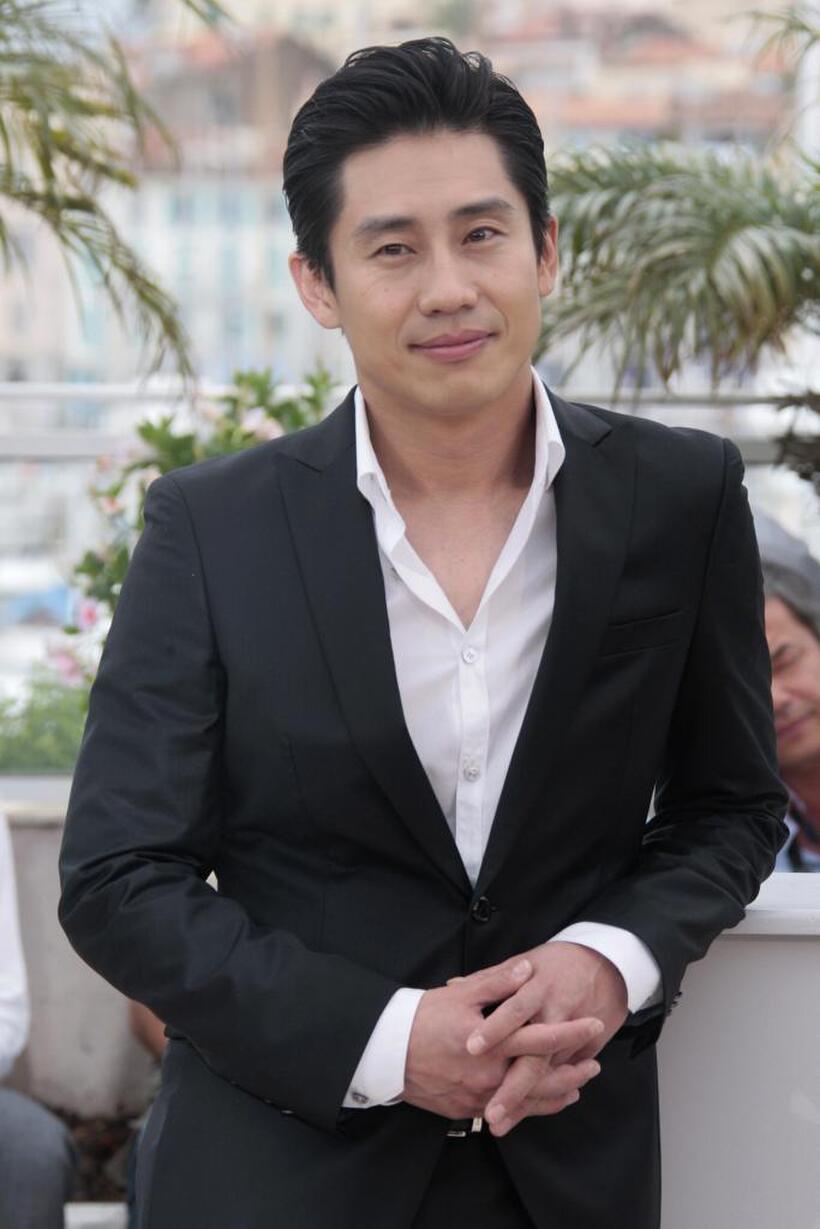 Shin Ha-kyun at the photocall of "Thirst" during the 62nd Cannes Film Festival.