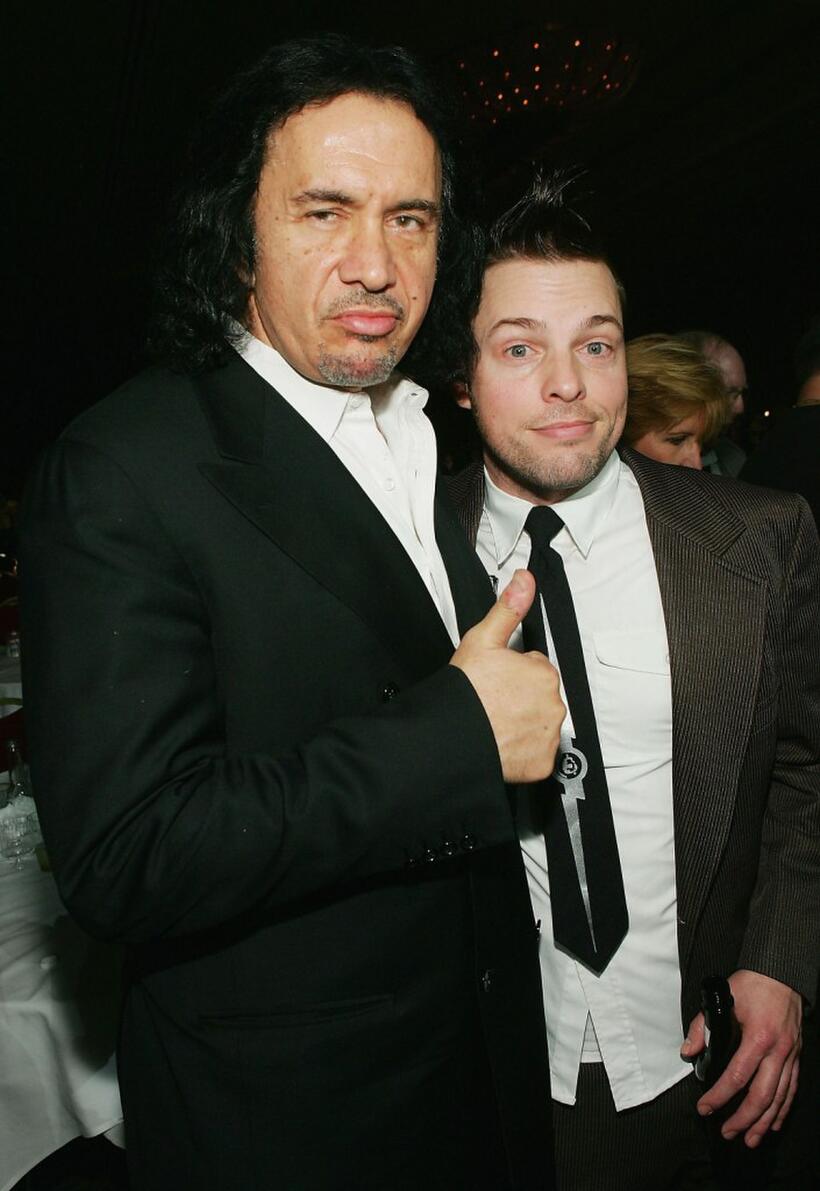 Gene Simmons and Lit bassist Kevin Baldes at the 2005 AVN (Adult Video News) Awards.