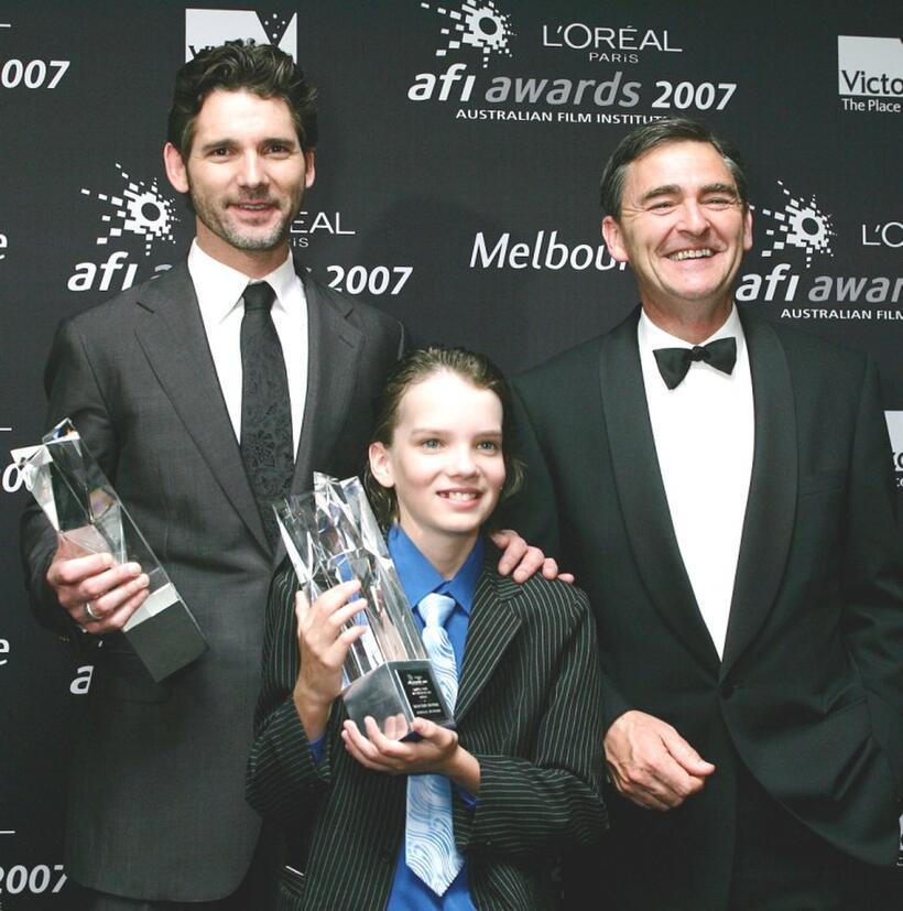 Eric Bana, Kodi Smit-McPhee and Guest at the L'Oreal Paris 2007 AFI Awards Dinner.