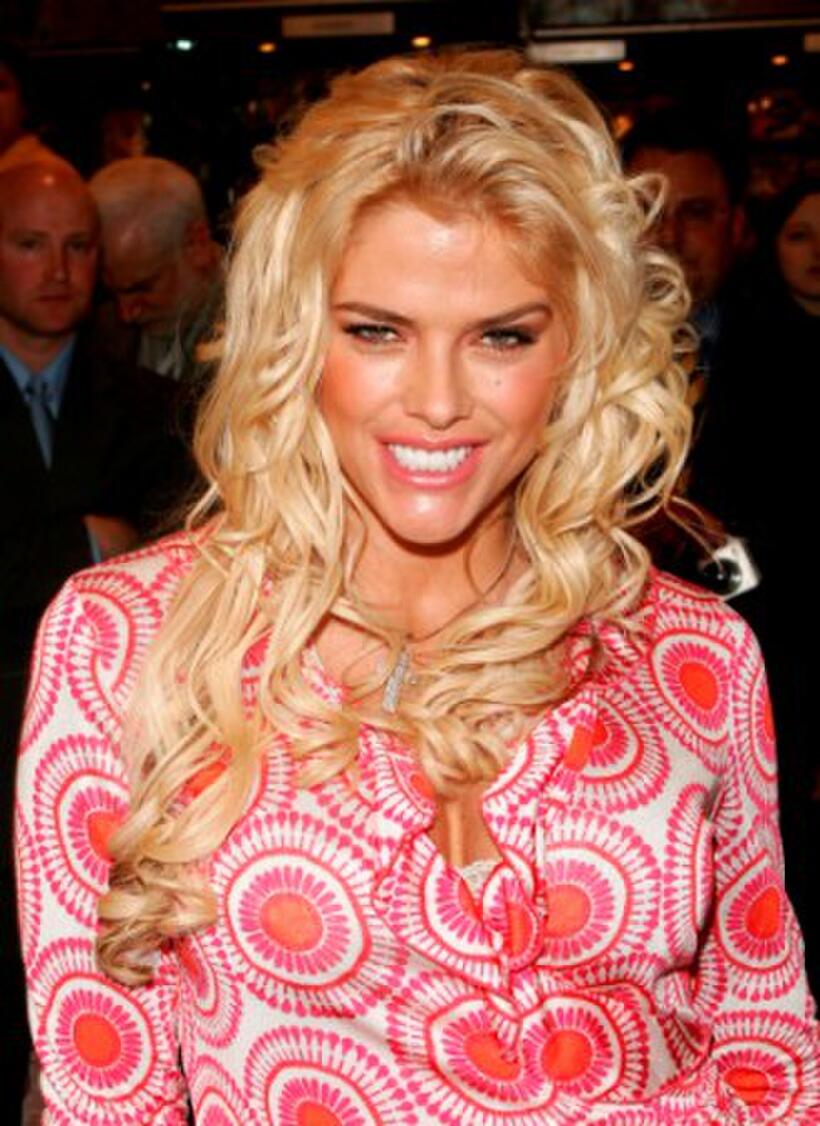 Anna Nicole Smith at the Grand Central Station to kick off the new National Enquirer magazine.