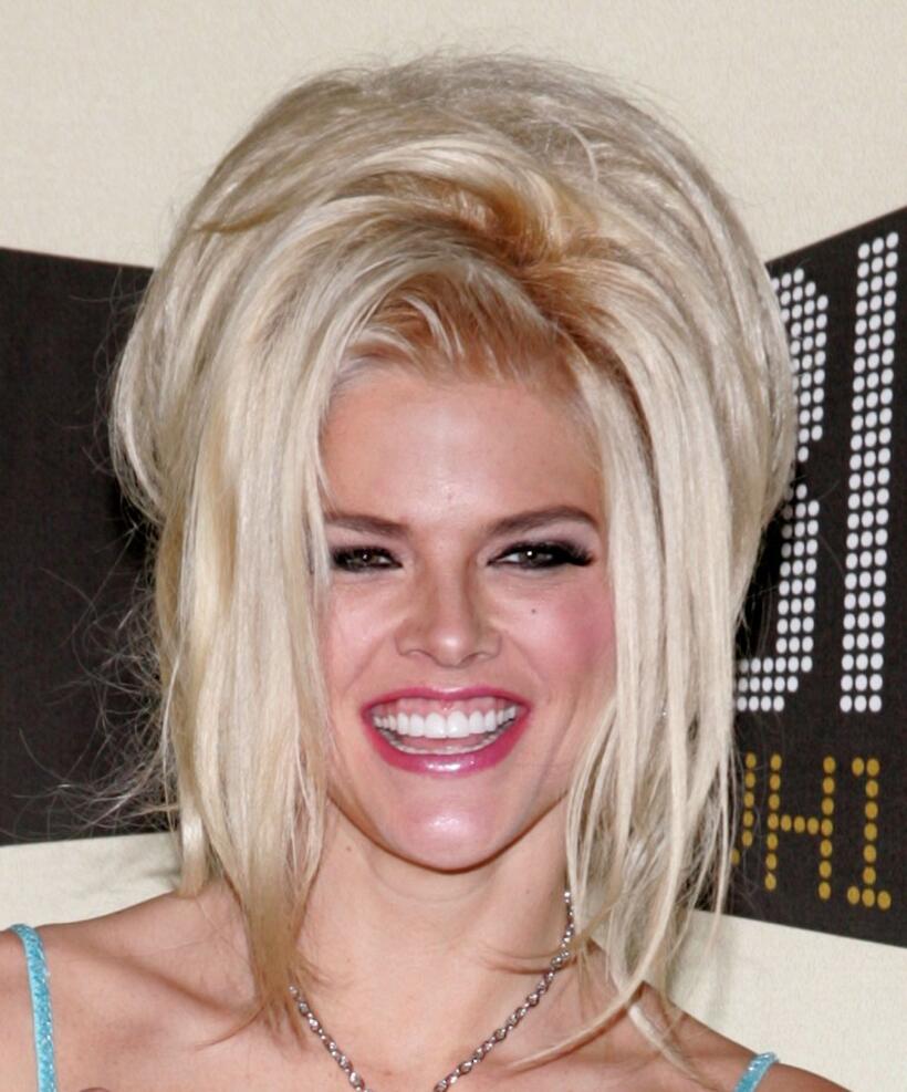 Anna Nicole Smith at the VH1 Big in 04.