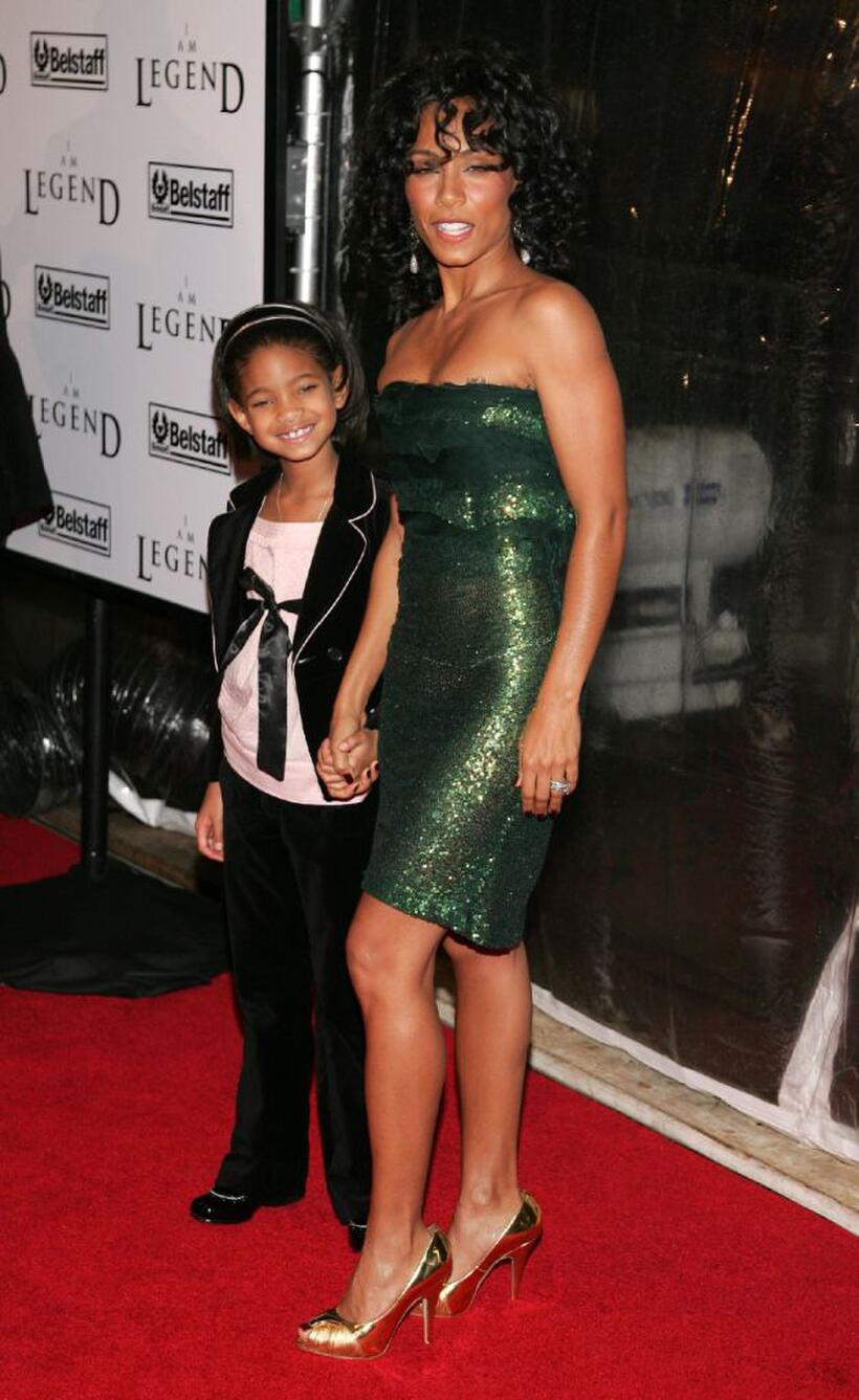 Willow Smith and Jada Pinkett Smith at the premiere of "I Am Legend."