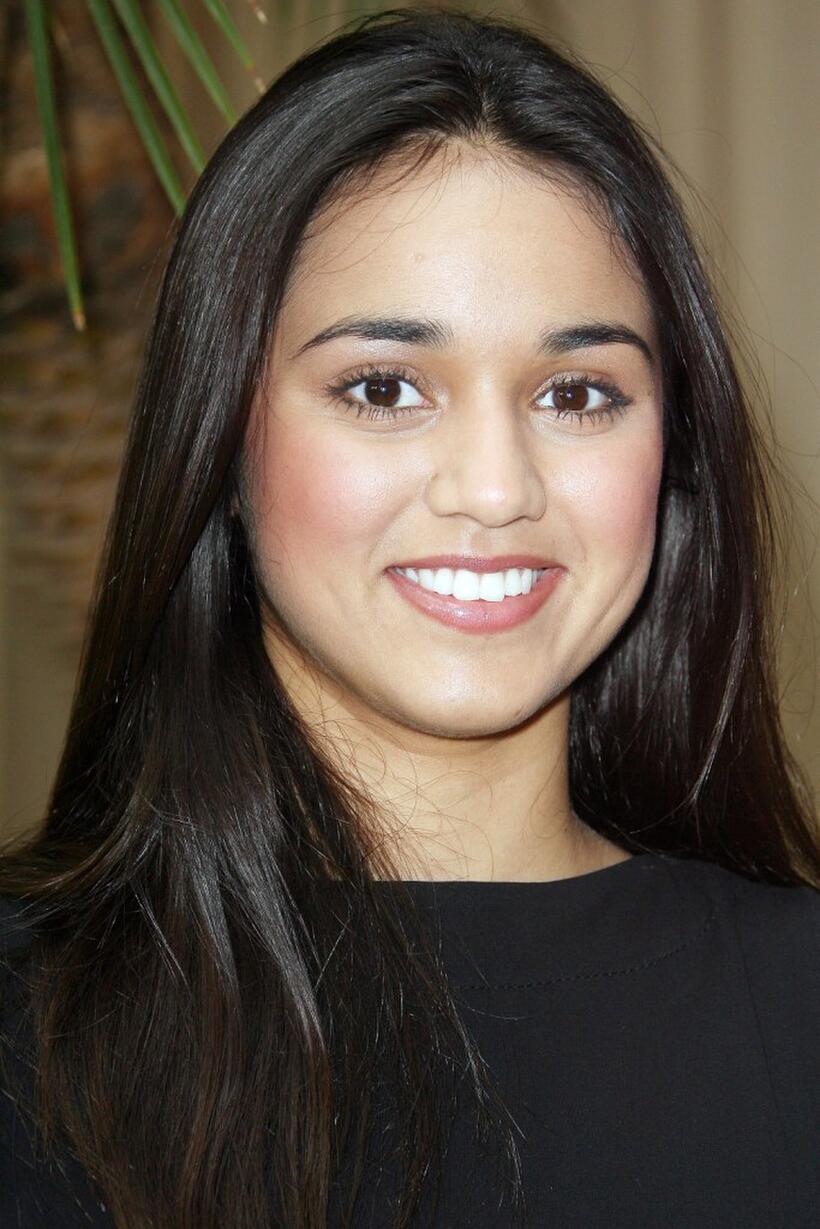 Summer Bishil at the "Face of the Future" award.