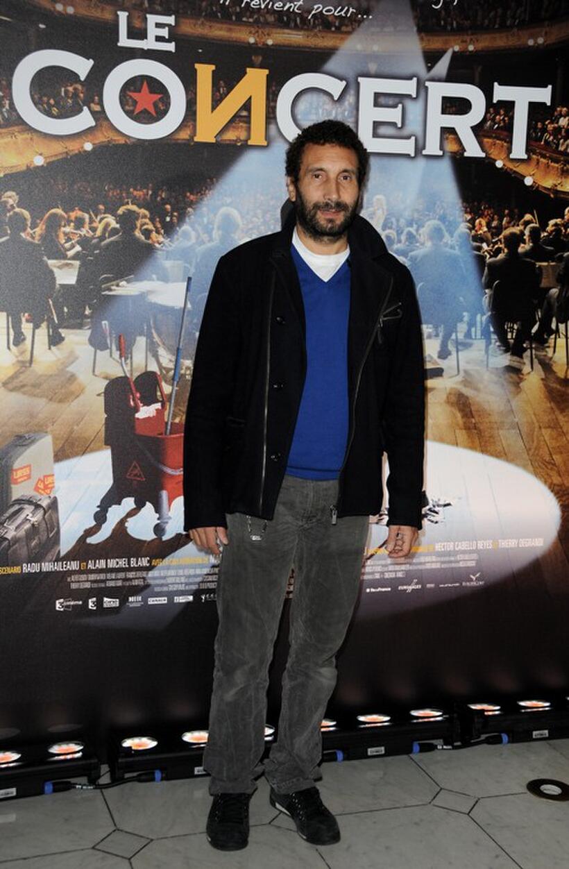 Zinedine Soualem at the Paris premiere of "Le Concert."
