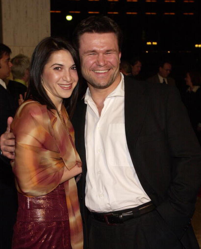 Masha and Oleg Taktarov at the premiere of "Fifteen Minutes."