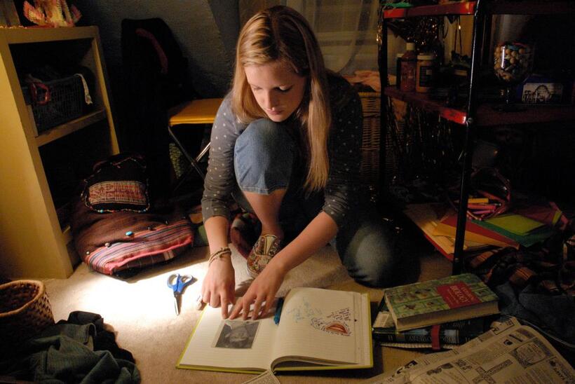 Sophie Traub as Lori in "Tenderness."