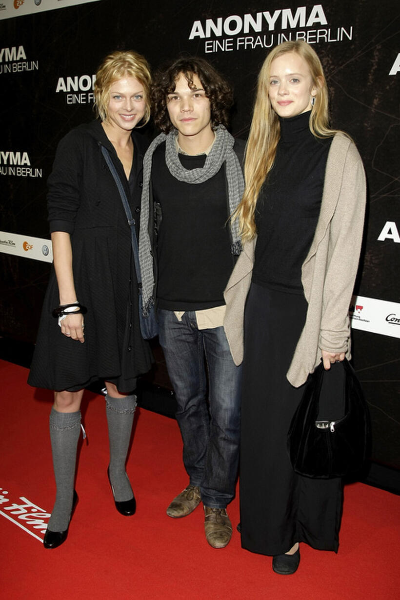 Isabell Gerschke, Sebastian Urzendowsky and Wanda Perdelwitz at the Germany premiere of "Anonyma - a woman in Berlin."