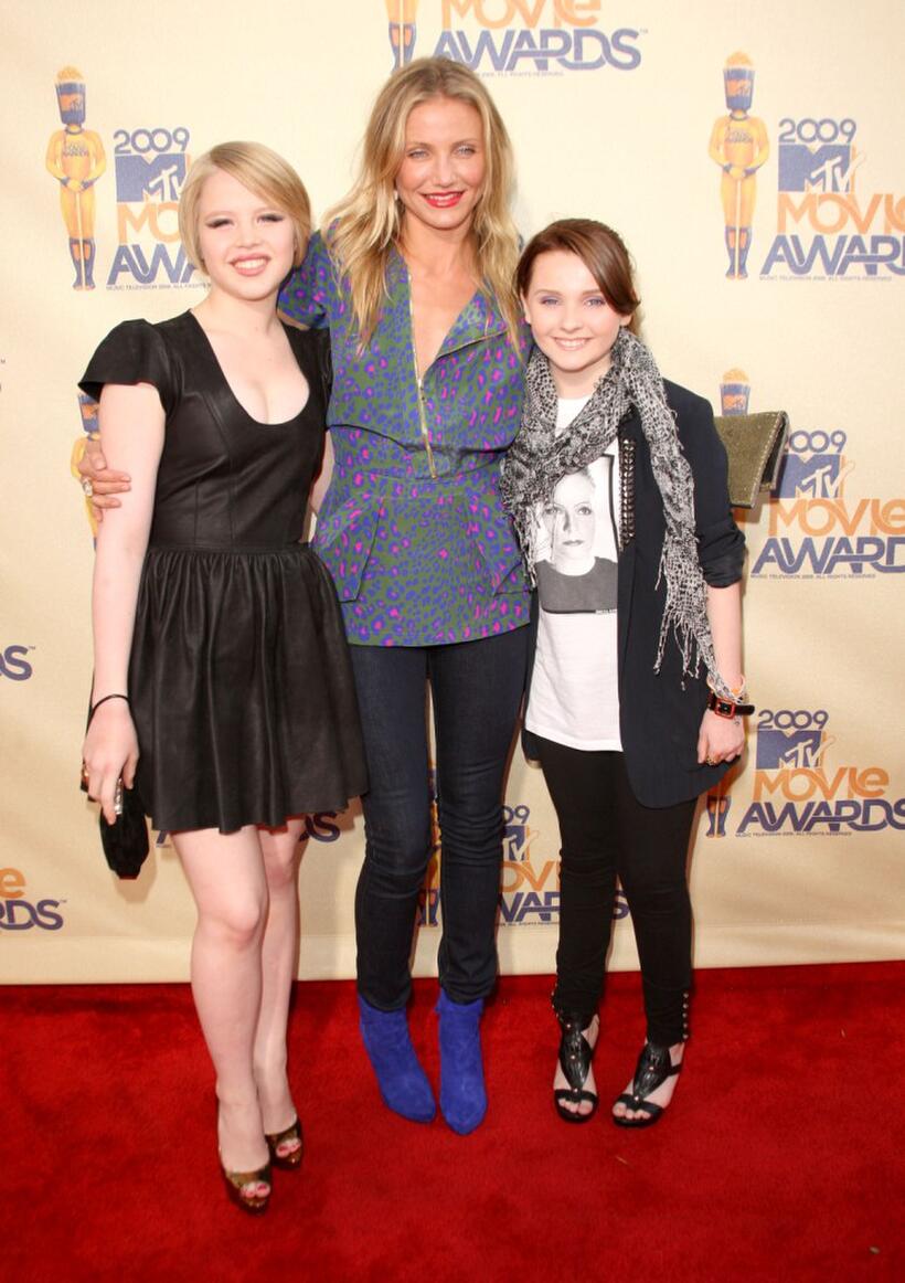 Sofia Vassilieva, Cameron Diaz and Abigail Breslin at the 18th Annual MTV Movie Awards.
