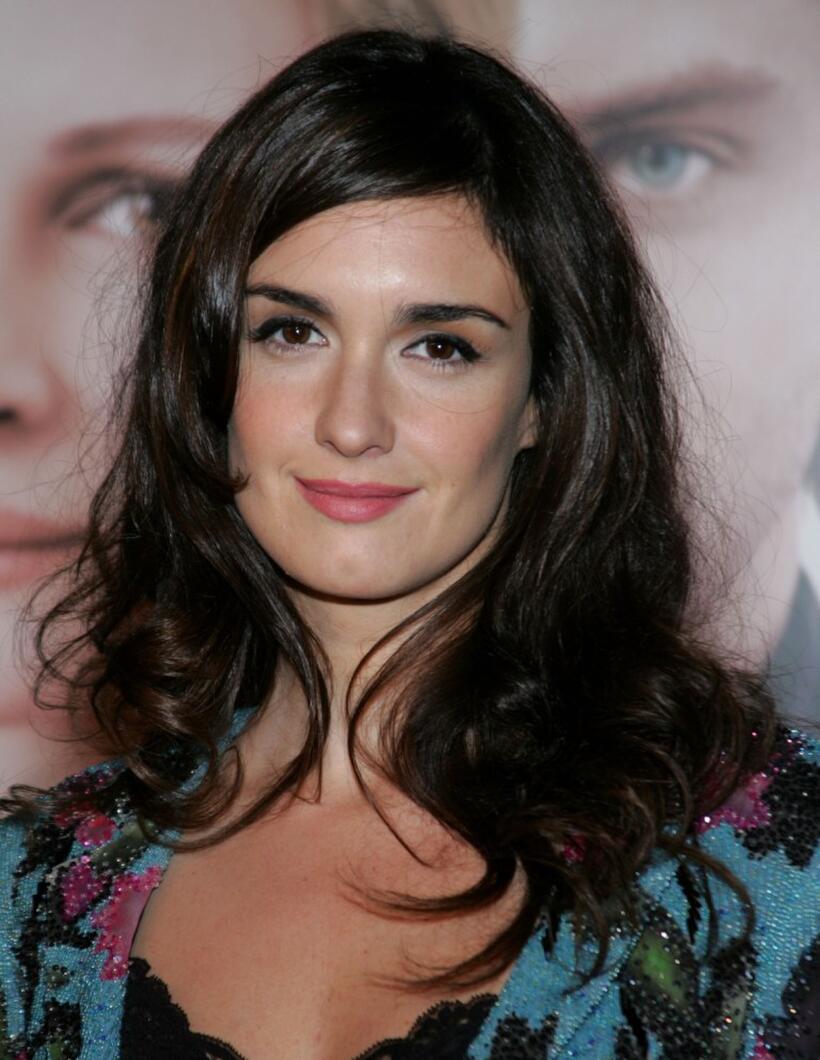 Paz Vega at the premiere of "Closer."