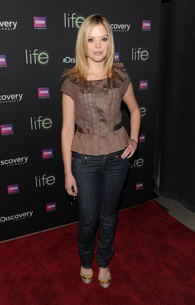 Dreama Walker at the premiere of "Life."